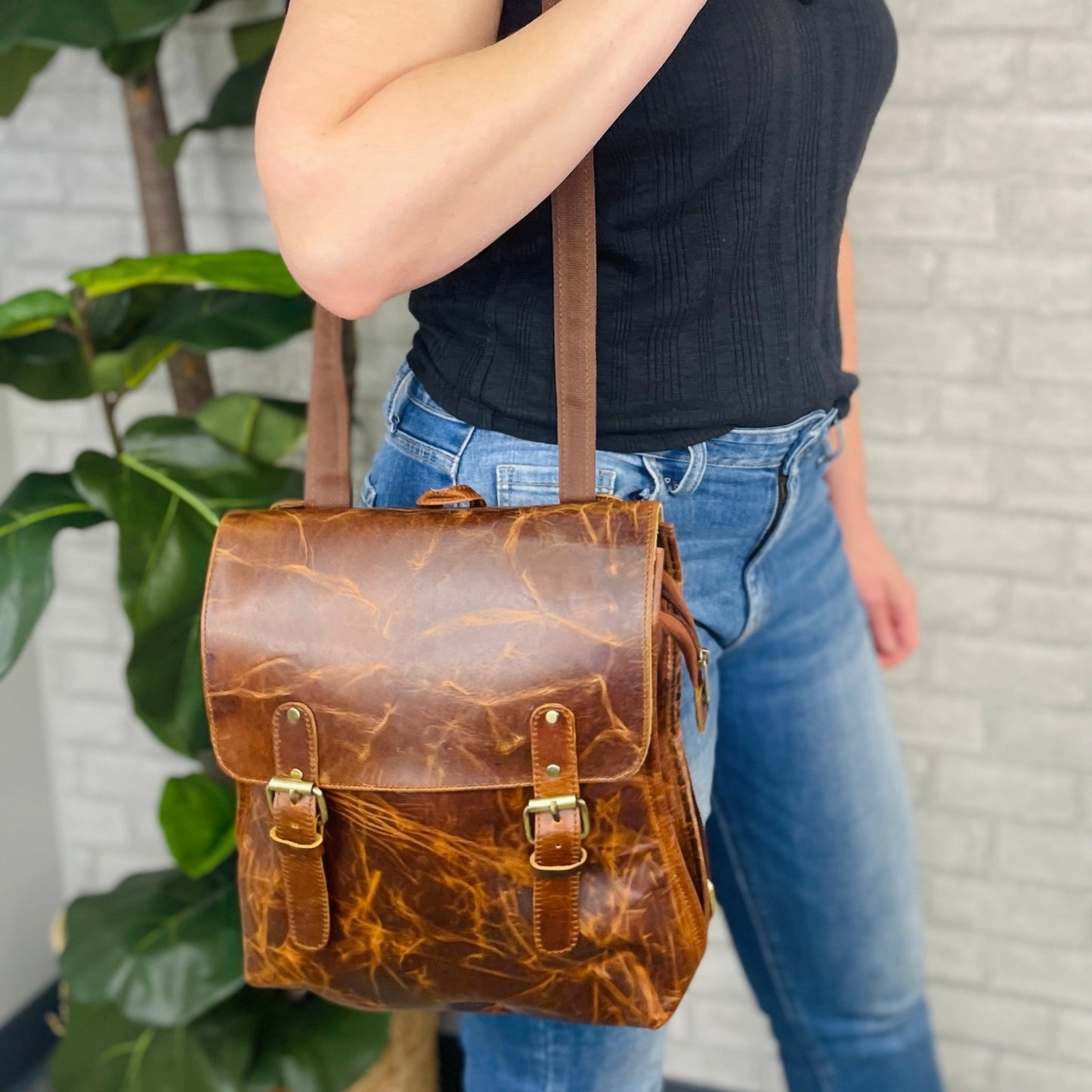 Ronnie Double Buckle Genuine Leather Backpack - Gray Bird